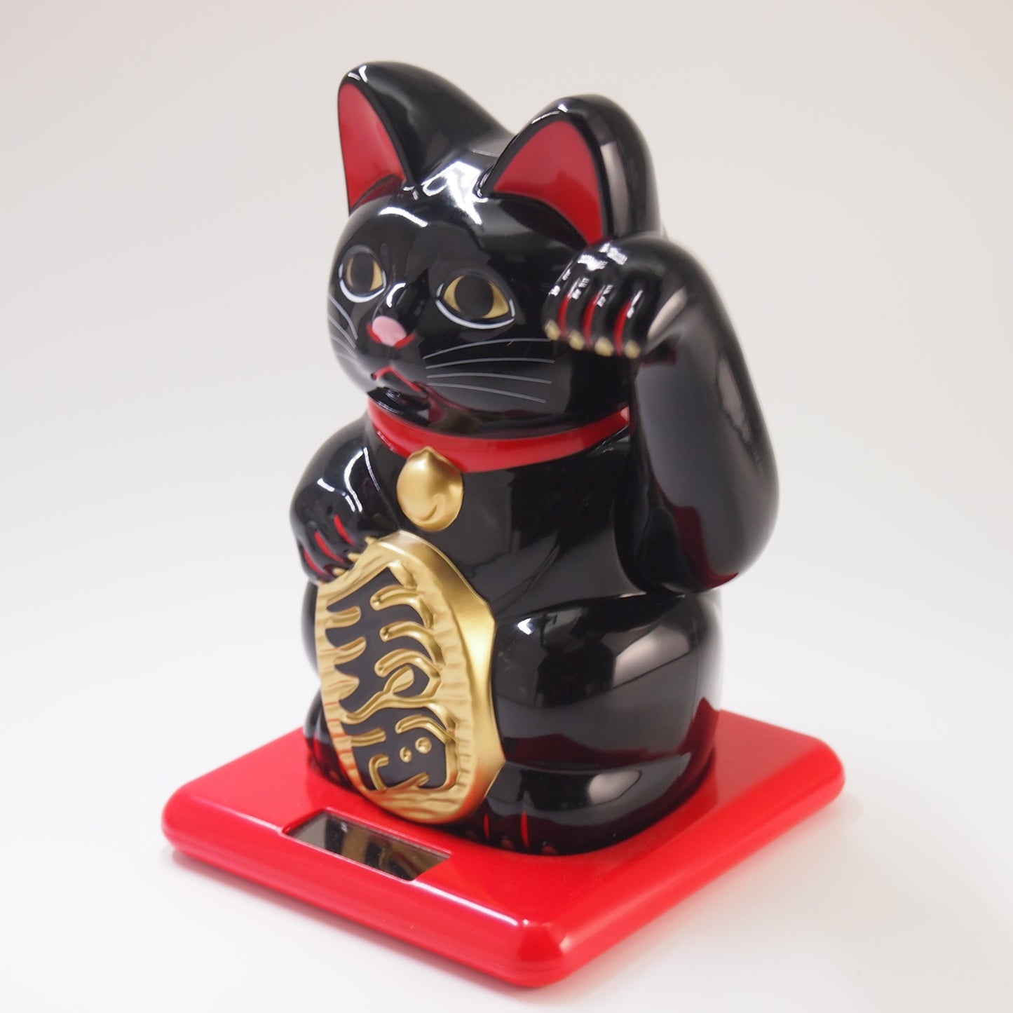 Solar-Powered Lucky Cat