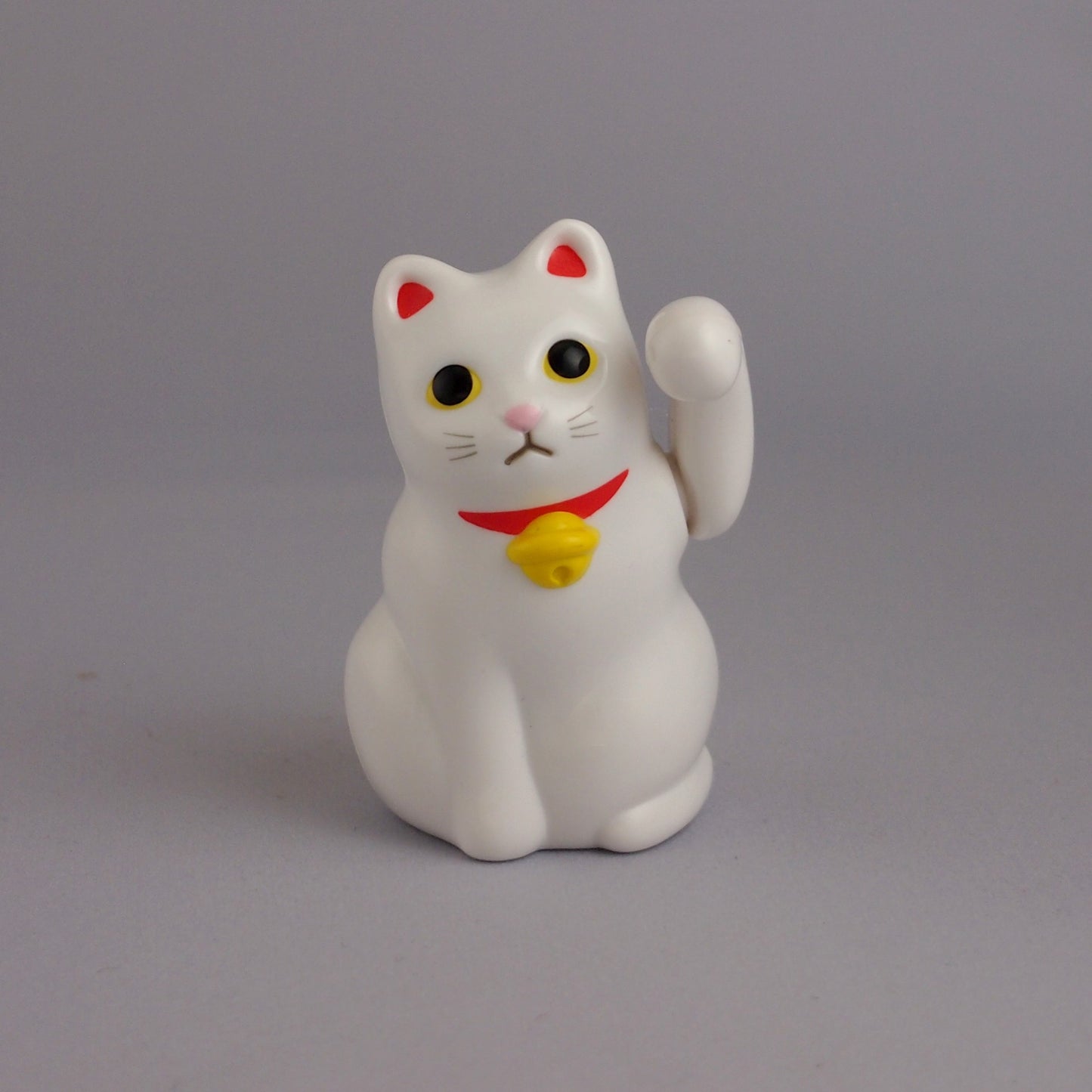 Palm-Sized Solar-Powered Lucky Cat